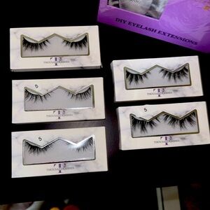 Assortment of strip lashes